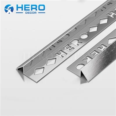 Garnitură de gresie din triunghiul din aluminiu
